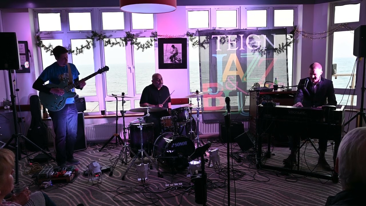 Opening Two Numbers, by Stevie Watts Organ Trio, at Teign Jazz and Blues ,21 Apr 2022