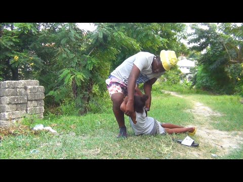 CHEKI KIBAKA ALICHO MFANYIA UYU MTOTO