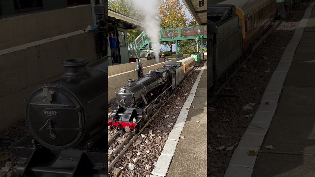 Waiting for passengers. 7 1/4 inch gauge live steam locomotive 