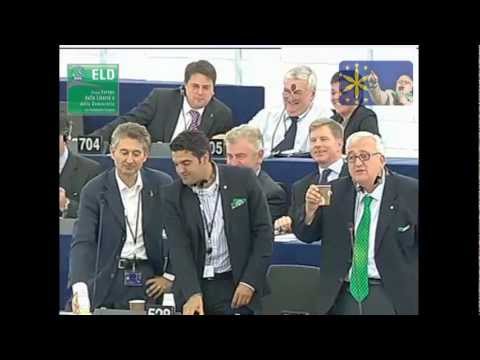 Borghezio Show all'EuroParl. in difesa dei Produttori Lattieri
