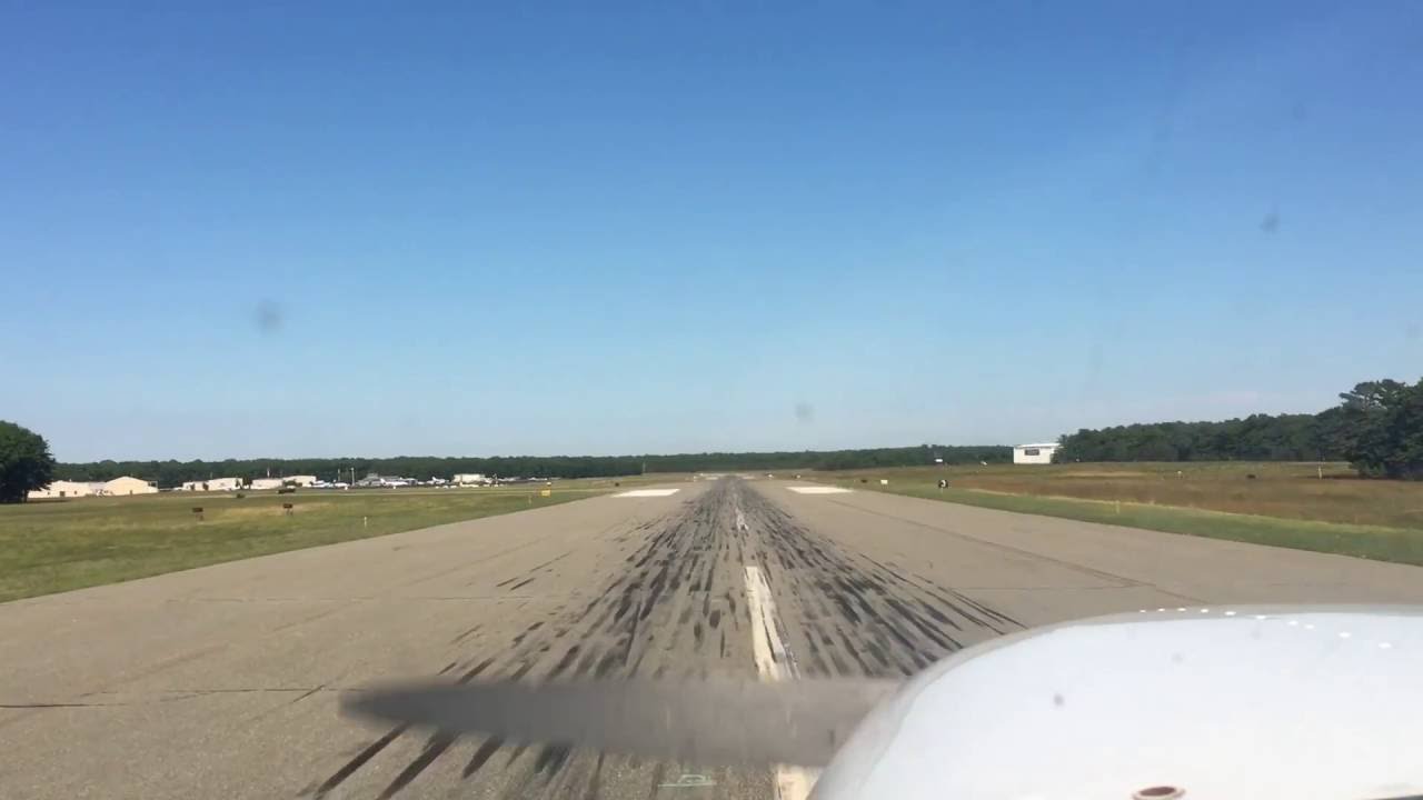 Landing into East Hampton Airport YouTube