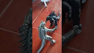 Godzilla vs MechaGodzilla match!