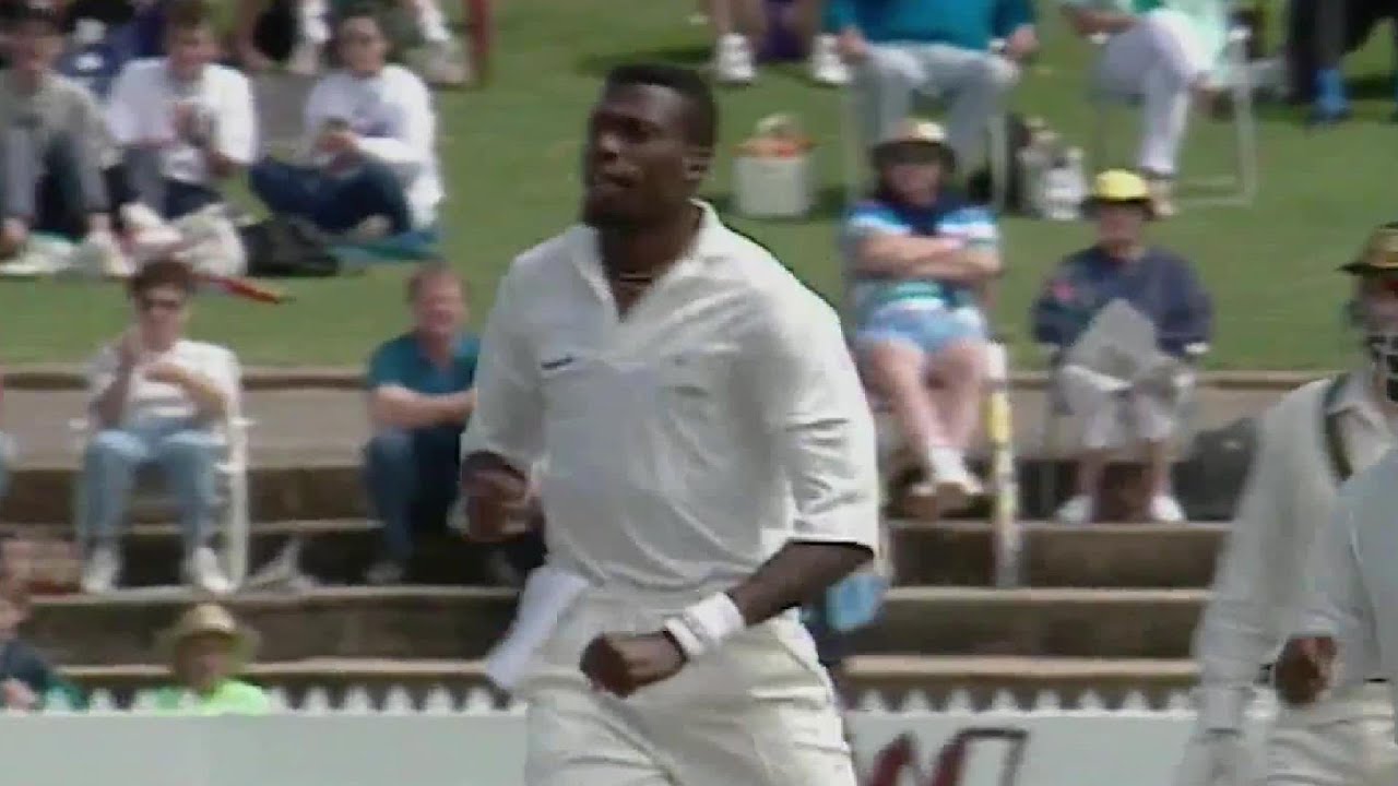 Curtly Ambrose's SLOWEST BALL EVER to Ian Healy | Followed by Funniest Reaction Ever !!