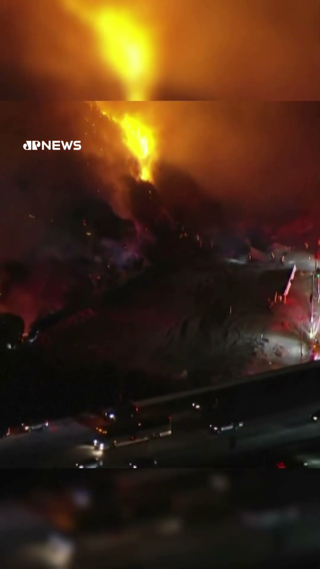 Novo incêndio em Los Angeles causa evacuação de 31 mil pessoas #shorts