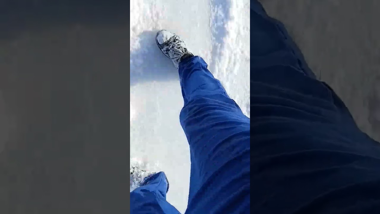 сковзанка від першого лиця