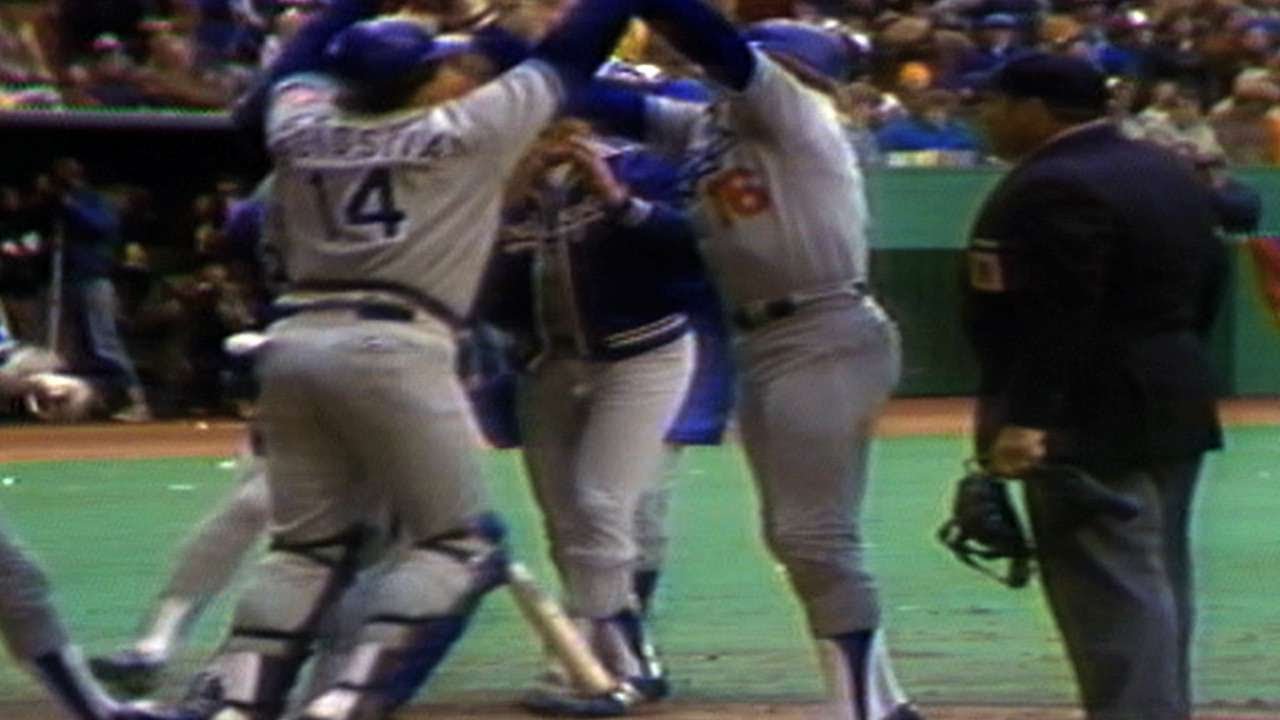 1981 NLCS Gm5: Rick Monday's homer gives Dodgers lead 