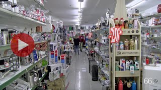Casa Mati Vol Deixar Les Prestatgeries Buides