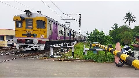 Aggressive EMU Train Dangerous Deadly Attack at Railgate