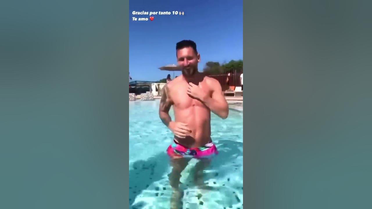 Messi, pura amabilidad: ¡un pedido de saludo en plena pileta!