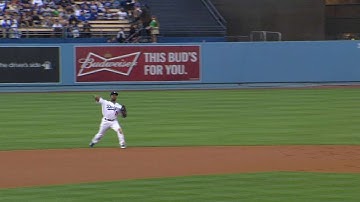 ARI@LAD: Rollins makes sliding stop, fires to first