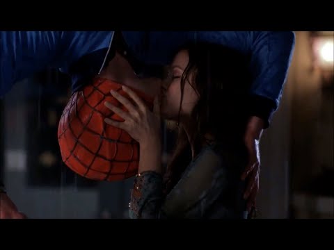 The Oc (2x14) Seth and Summer Spiderman Rain Kiss