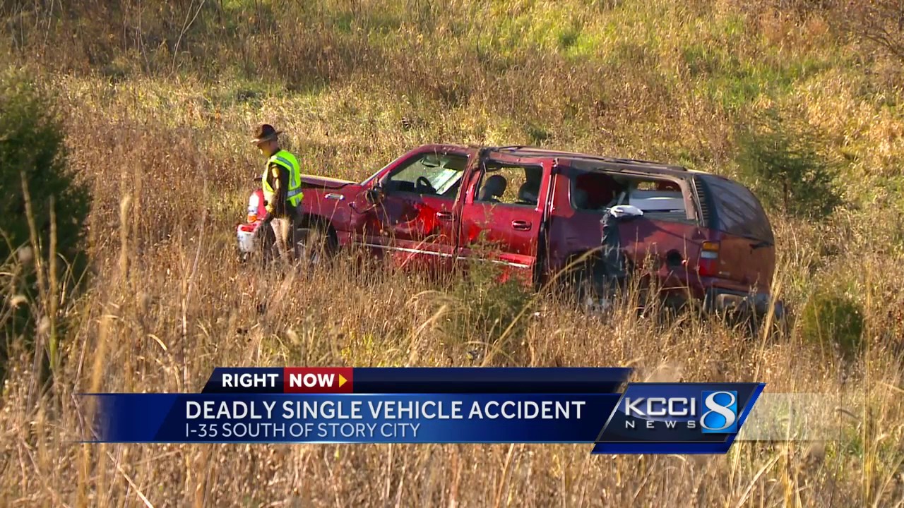 1 killed, 2 injured in I-35 rollover crash - YouTube