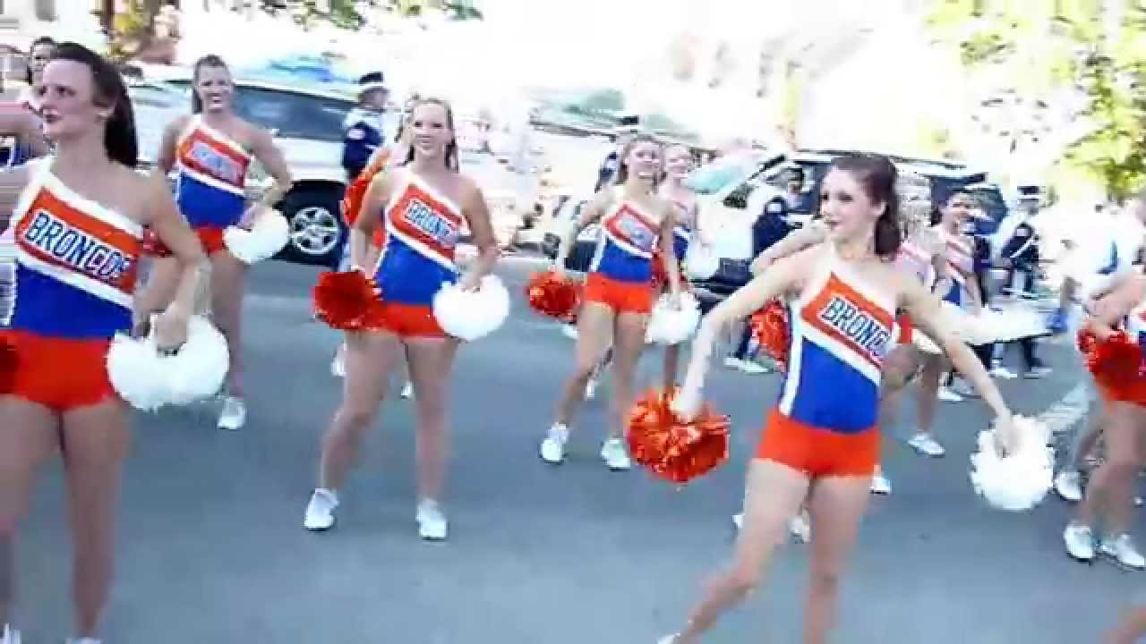 Boise State Cheerleaders (main line dancers) & Blue Thunder Marching