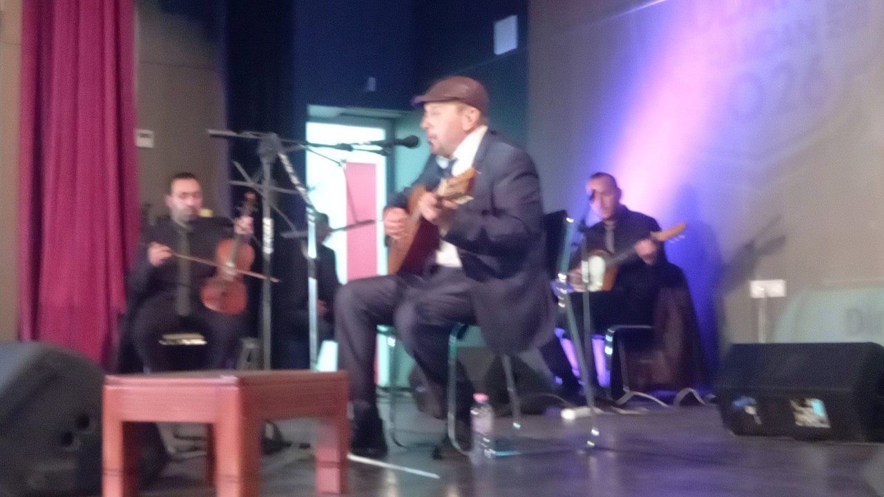 Belle Chanson Kabyle : Moh Smail Rend Hommage à Cheikh El Hasnaoui