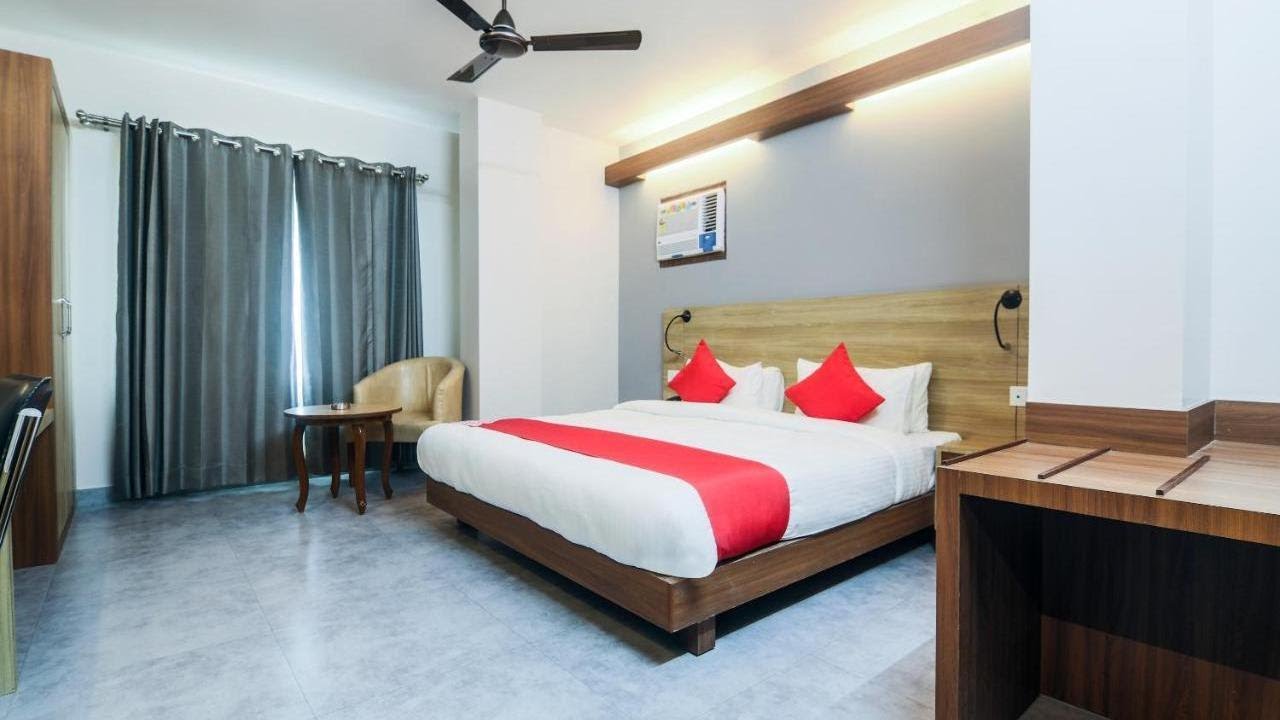Hotel Gulmohar Grand, Jorhāt, India