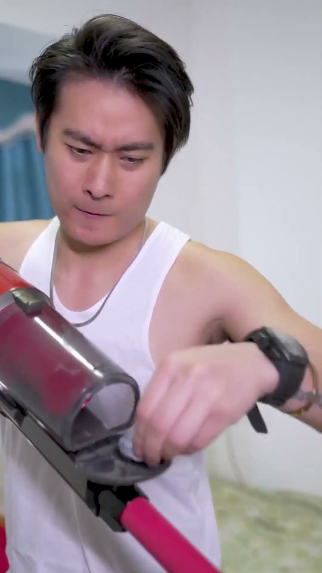 The lock cylinder of Rong's mother's safe was corroded by her genius son! #shorts#guige