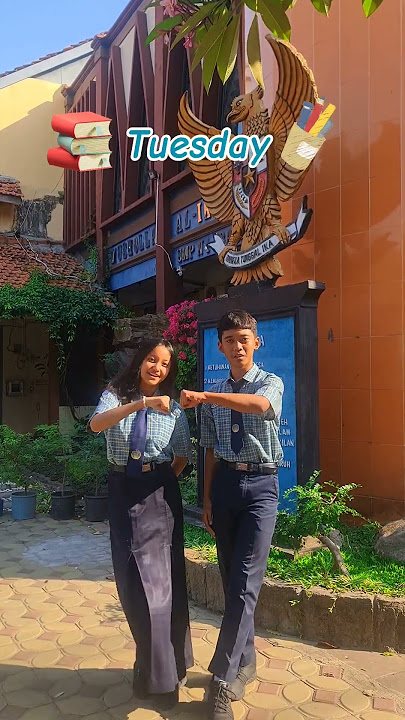 Tradisi dan Kebanggaan: Seragam Sekolah di SMP Negeri 1 Sragen