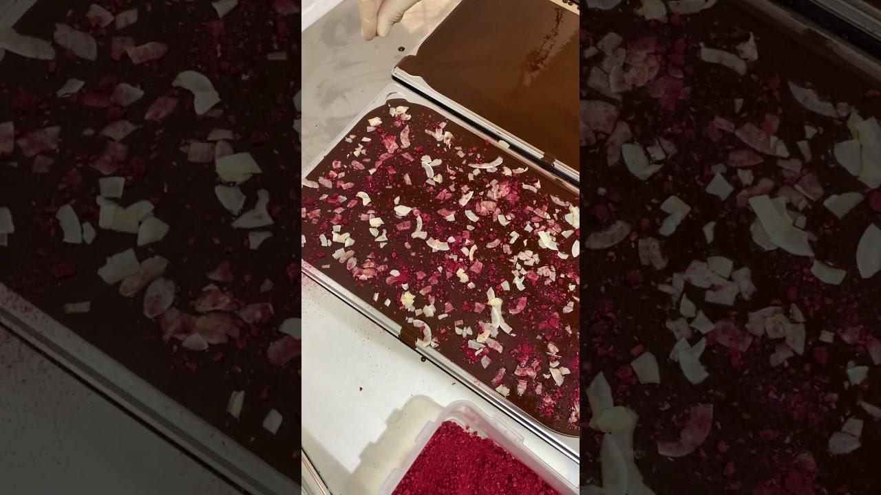 Handgeschöpfte BIO Schokolade aus Freiburg 🇩🇪