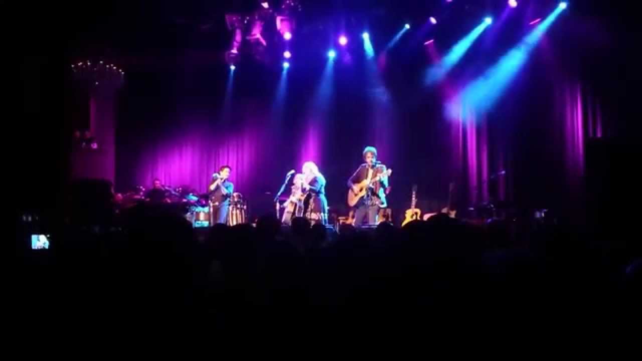 Acoustic-4-A-Cure: Nancy Wilson feat. Pat Monahan Even It Up Acoustic The Fillmore May 15, 2014