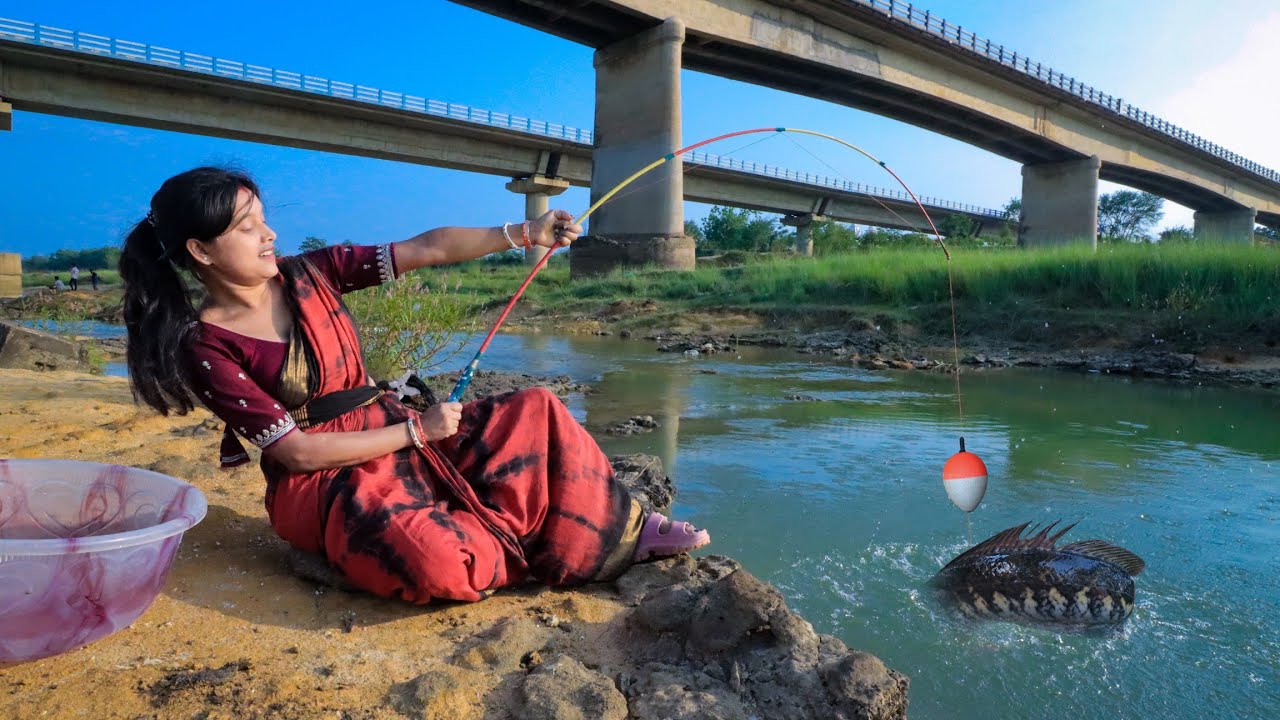Fishing Video || The Sweet Girl Always Catches a Lot of Fish from the ...