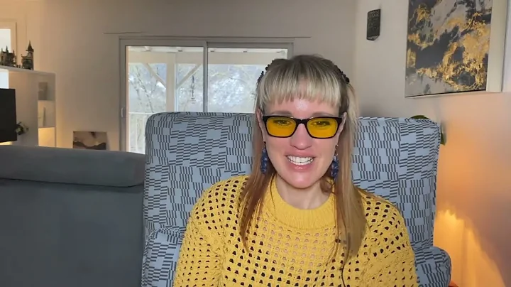 ​@LisaCairns  Just Here Right Now/ What You Are  (Original Video: 22/1-23) #nonduality #oneness