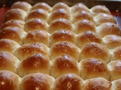 Rosemary & Honey Pull-Apart Dinner Rolls - Holiday Dinner Rolls Recipe