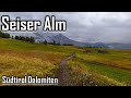 Wanderung über die Seiser Alm in Südtirol Dolomiten. Von St. Ulrich über die größte Hochalm Europas