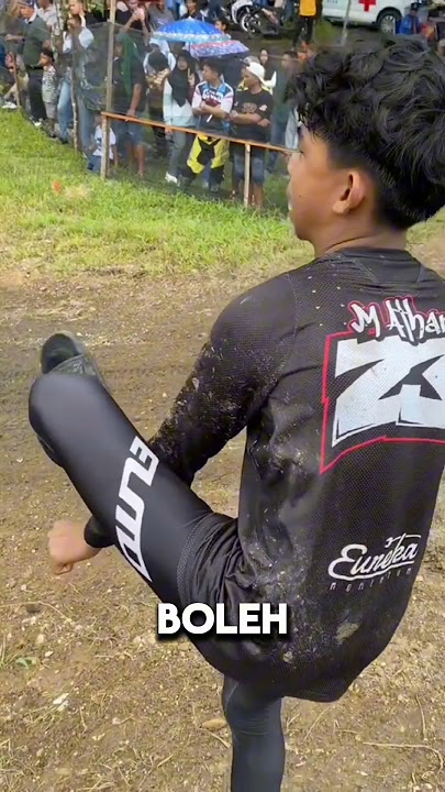 NEVER UNDERESTIMATE PEOPLE❗#viralvideo #motorcycleracing #tipsandtricks