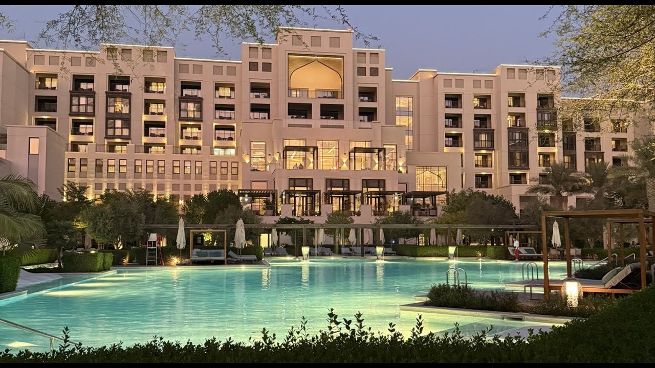 دخلت أفخم فندق في البحرين.. وما توقعت اللي شفته داخل جميرا! 4k