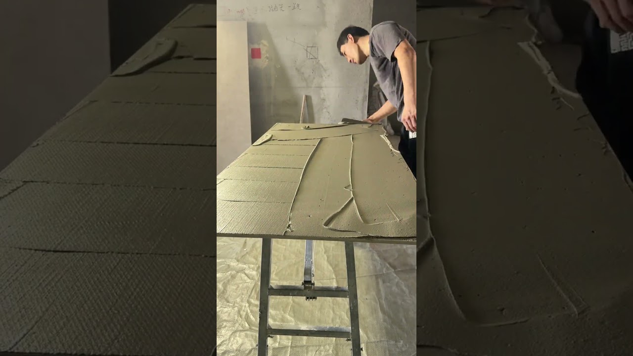 Tiling is to exchange sincerity for trust, without hiding items and rejecting routines.