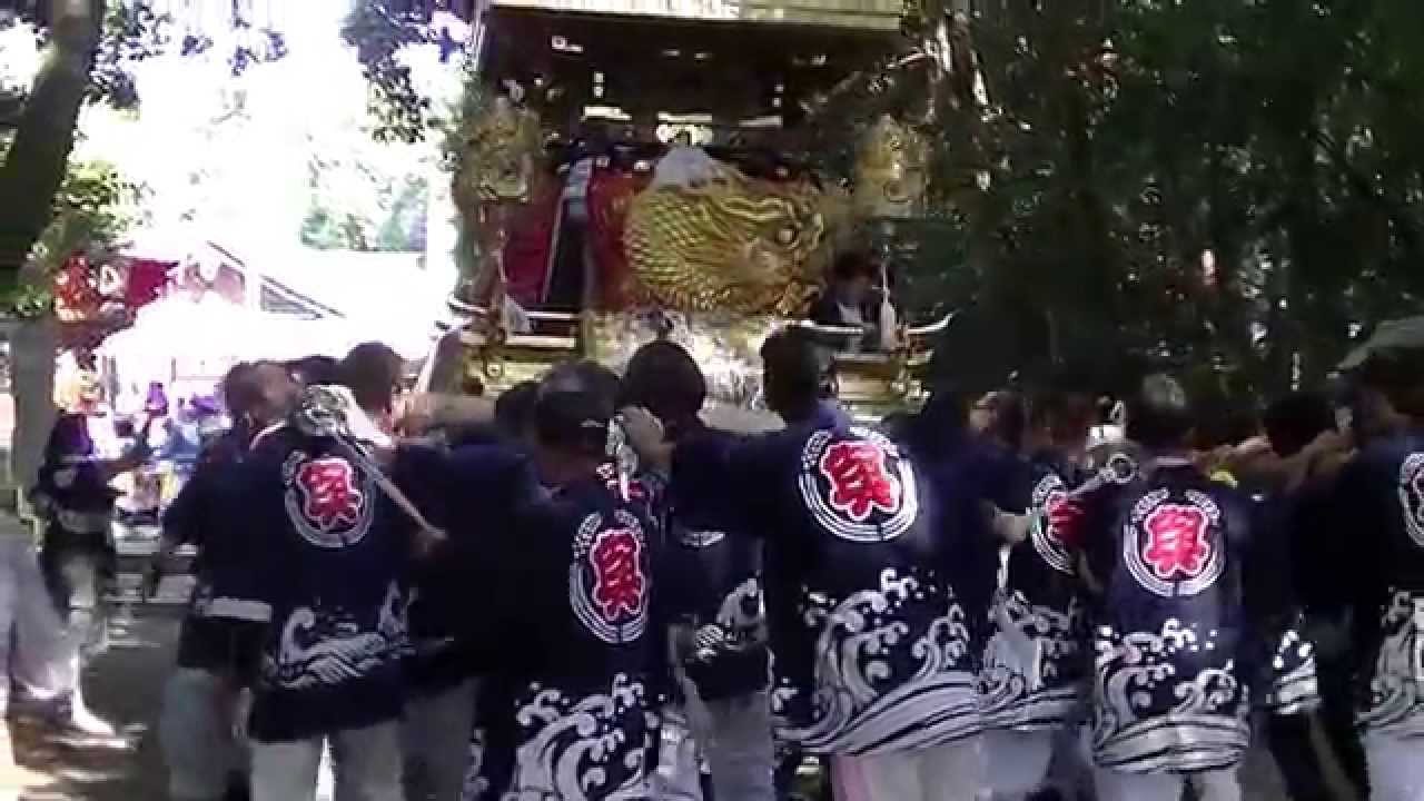 鳥居に布団屋根が激突15年三木八雲社秋祭り久留美 与呂木屋台宮入り Youtube