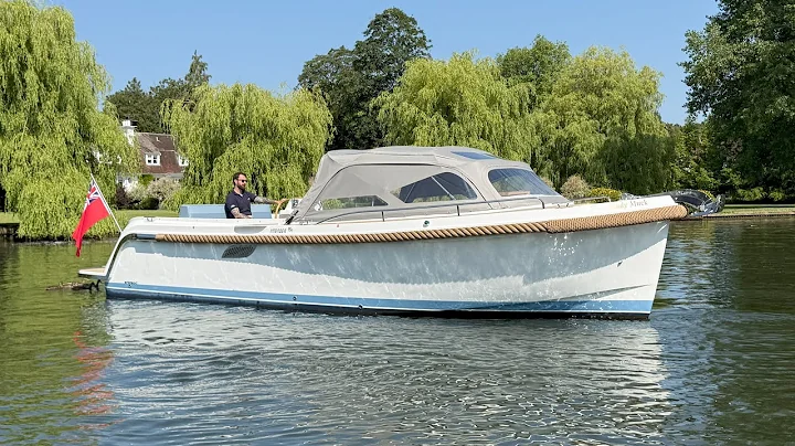 Interboat Intender 950 Cabrio - Val Wyatt Marine