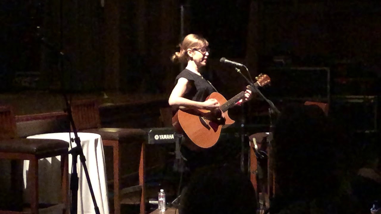 Lisa Loeb singing "I Do" at Rodney Crowell's Adventure in Song