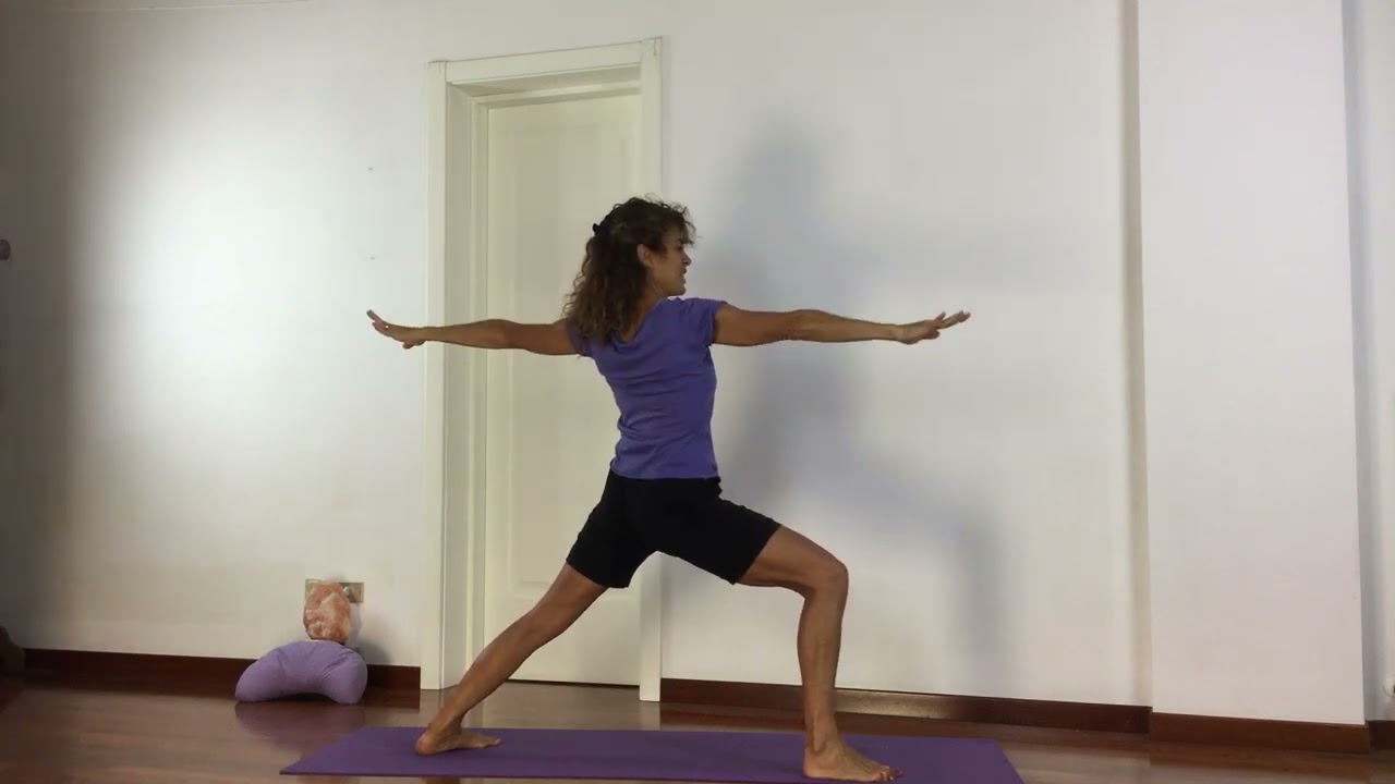 Mindful Movement Yoga Flow Silva Iotti - YouTube