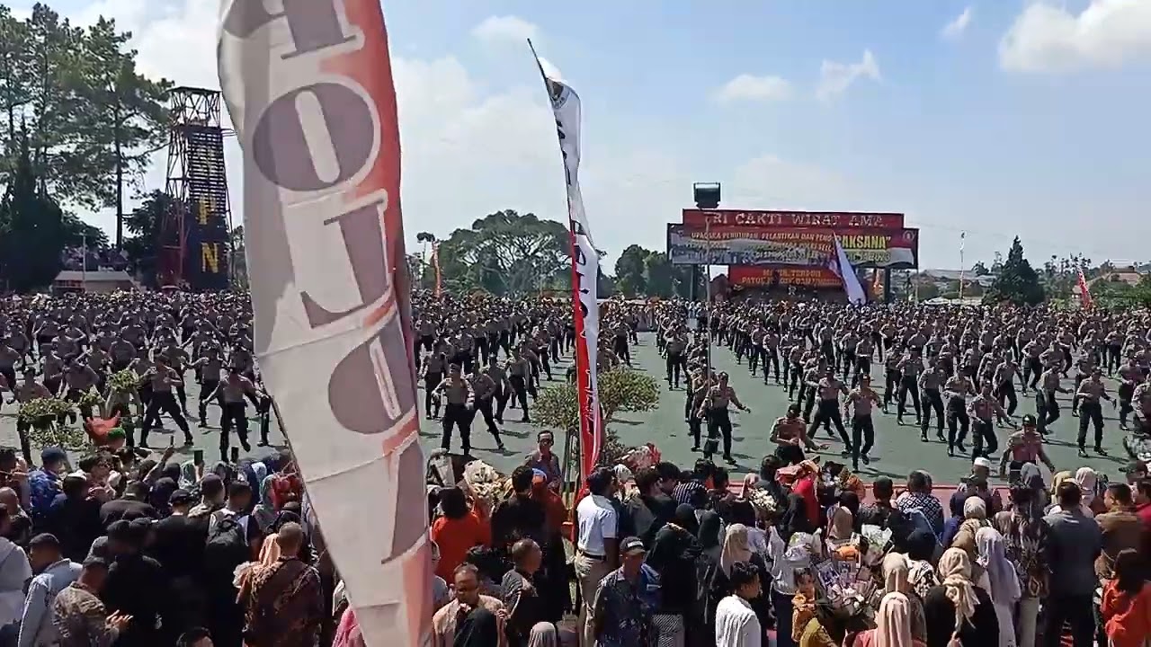 penampilan siswa bintara polri di acara pelantikan di SPN Polda Jabar 21-12-23 #polri