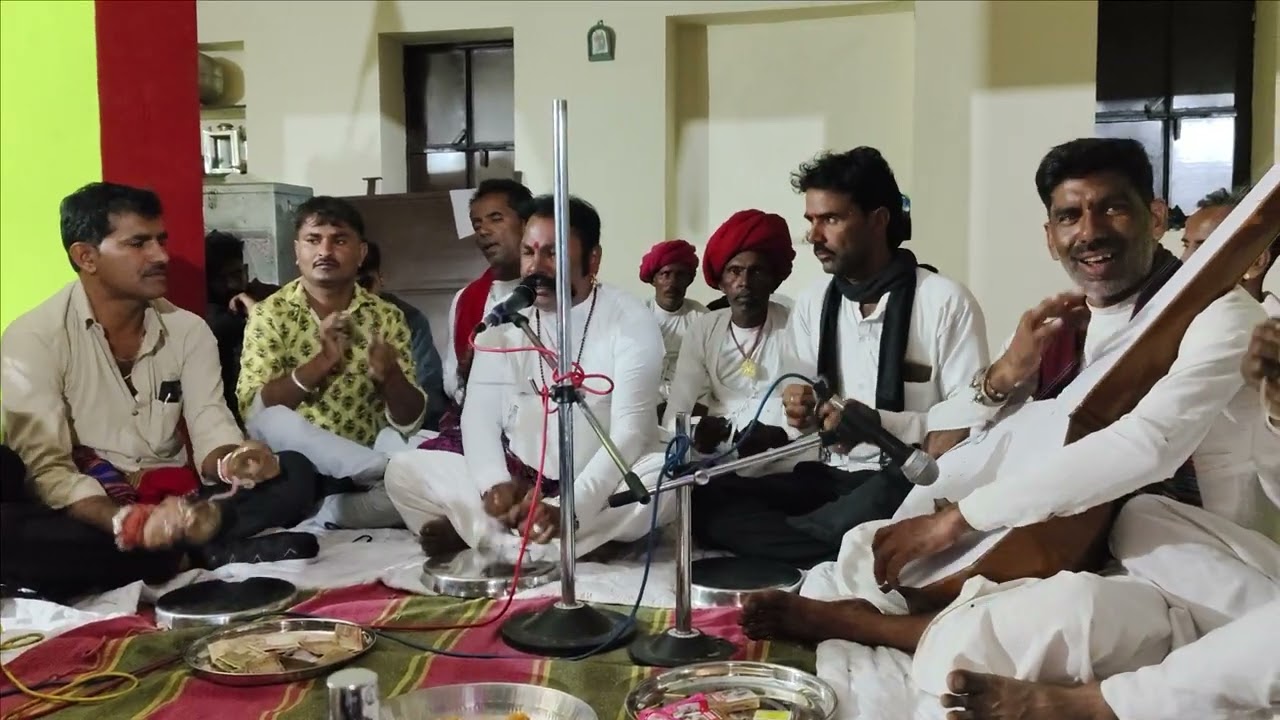 माता जी भजन गायक मोडाराम देवासी विरोली 🎤🪕 मोमाजी मंदिर मुरी 