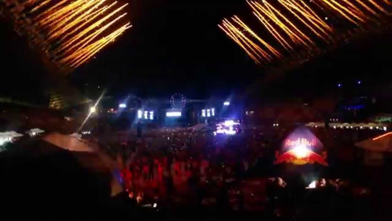 Hardwell live @ Ultra Europe 2014 Intro Fireworks