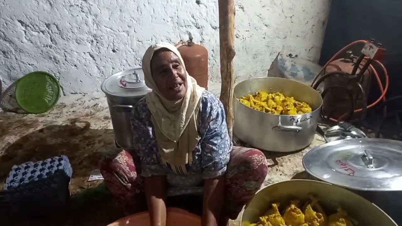 مي نجية كتشارك معاكم لحمة بي البرقوق او طعام بي تفاي