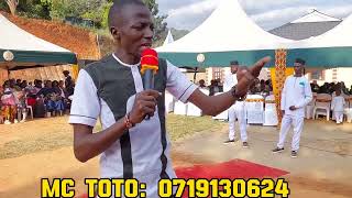 Hilarious Bride And Groom Moments With Mc Toto