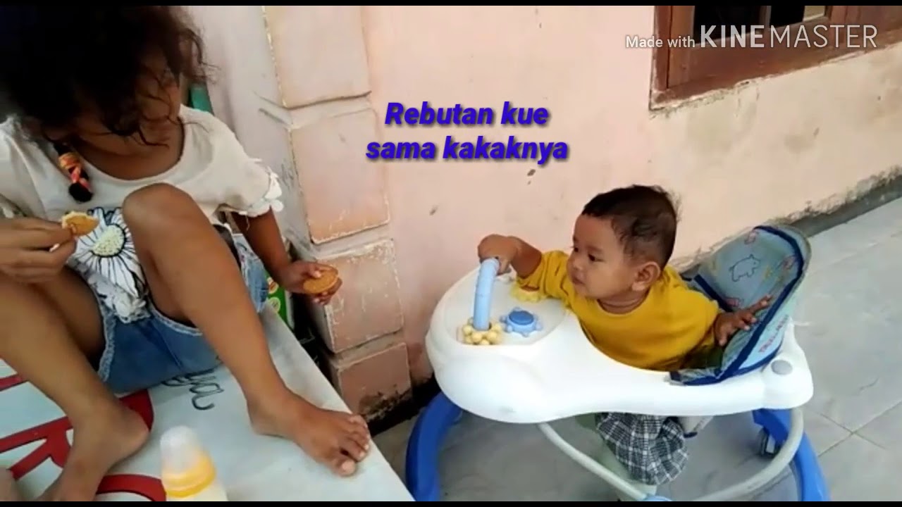 Dua Bocah Ini Rebutan Kue Youtube