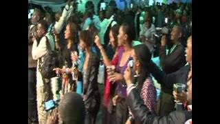 Donell Jones - This Luv [Live in Kenya]