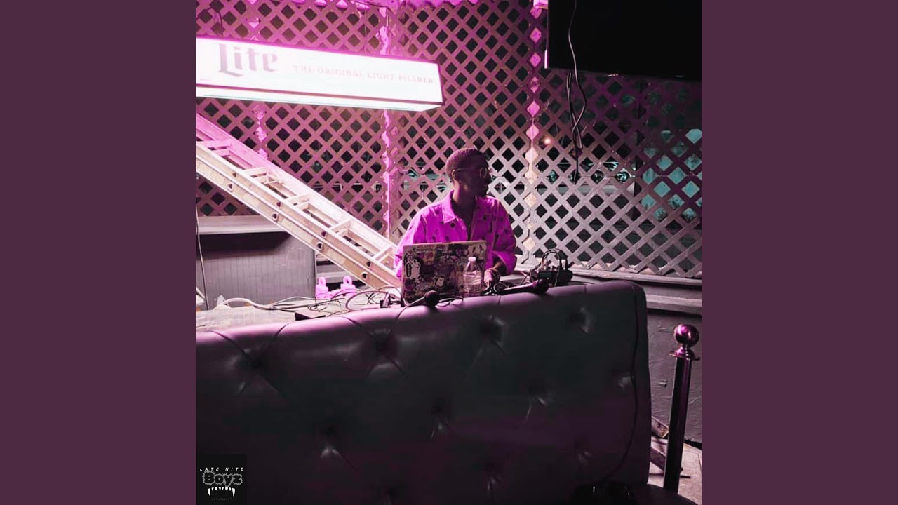 Versatility (feat. CALEX) auf YouTube ansehen Versatility (feat. CALEX) auf YouTube ansehen