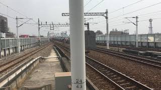 516次經由海線開往七堵的E234電頭舊式折疊門莒光號