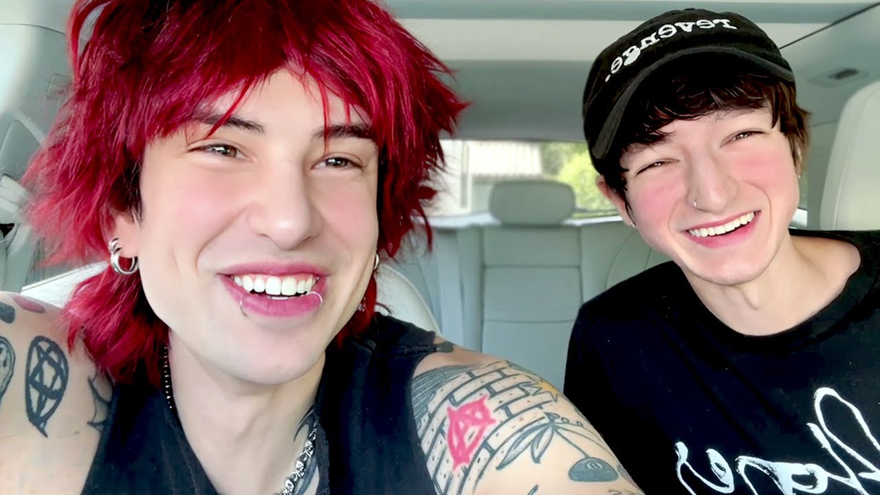 Знакомство с соседом по комнате! (Полная трансляция)