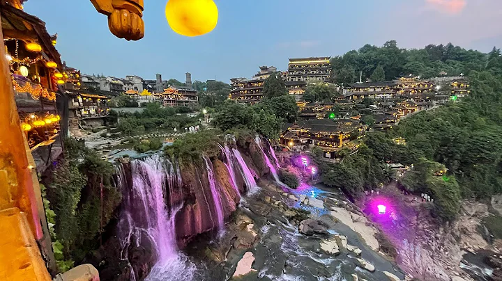 ENGSUB 湘西四大古镇之芙蓉镇，一座挂在瀑布上的千年古镇 - Town Above The Falls - 天天要闻