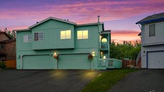 11921 Town Park Cir, Eagle River, AK