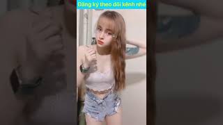 Bigo Live Gái Xinh Diện Đồ Ngắn Khoe Đùi Trắng Nõn Nà