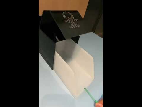 صندوق أكريليك فاخر باللون الأسود تصميم أنيق تصميم أكريليك فاخر  
