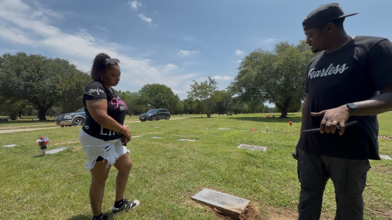 Она поссорилась со своим братом перед его смертью — теперь она просто хочет сказать: «Я люблю тебя»