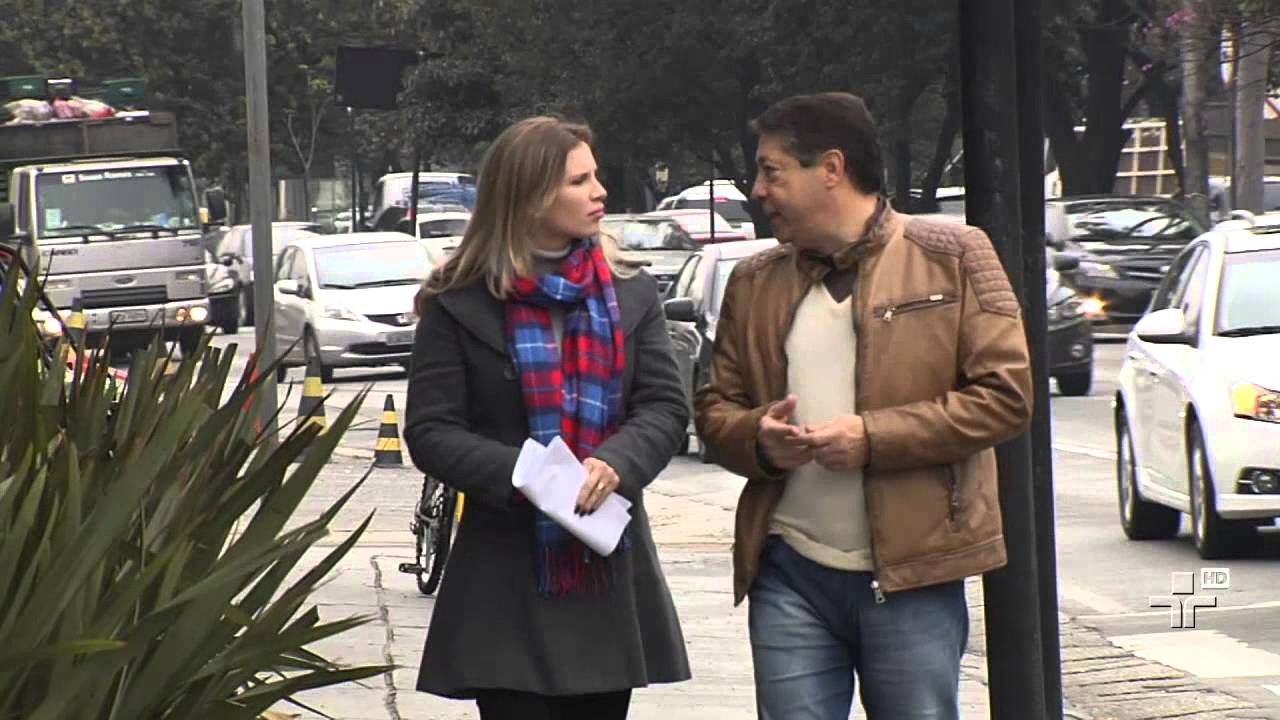 Um dado alarmante: o trânsito brasileiro mata mais de cinco pessoas por hora Um dado alarmante: o trânsito brasileiro mata mais de cinco pessoas por hora